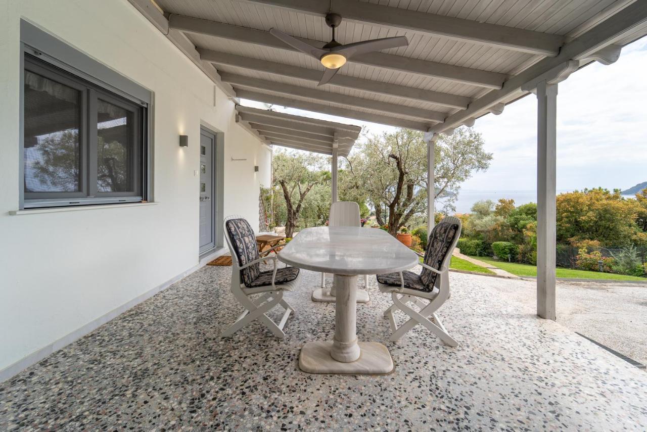 Elia Kavala - Mediterranean Villa Palaiontsiflikion