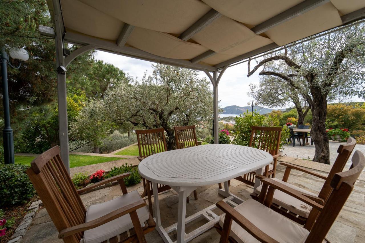Elia Kavala - Mediterranean Villa Palaiontsiflikion