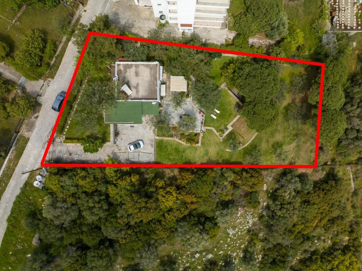 Elia Kavala - Mediterranean Villa Palaiontsiflikion